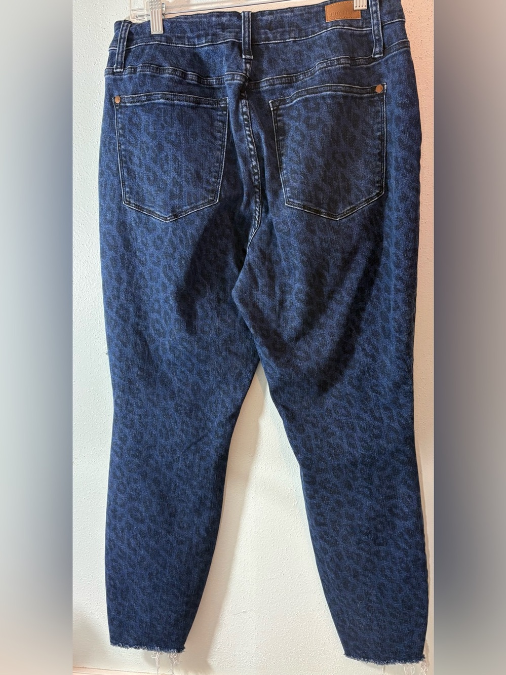JUDY BLUE 14W ✨ leopard print skinny jeans blue with stretch excellent condition - Picture 3 of 3